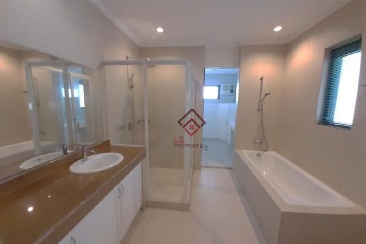 4 Bedroom Spacious House with Swimming Pool in Ayala Alabang Village