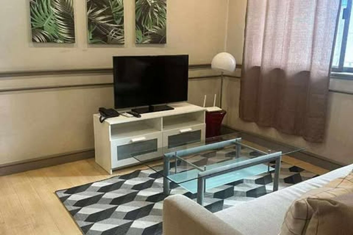 Alpha Salcedo, Makati-дағы тұрғын үй, 1 бөлмелі және автотұрақпен