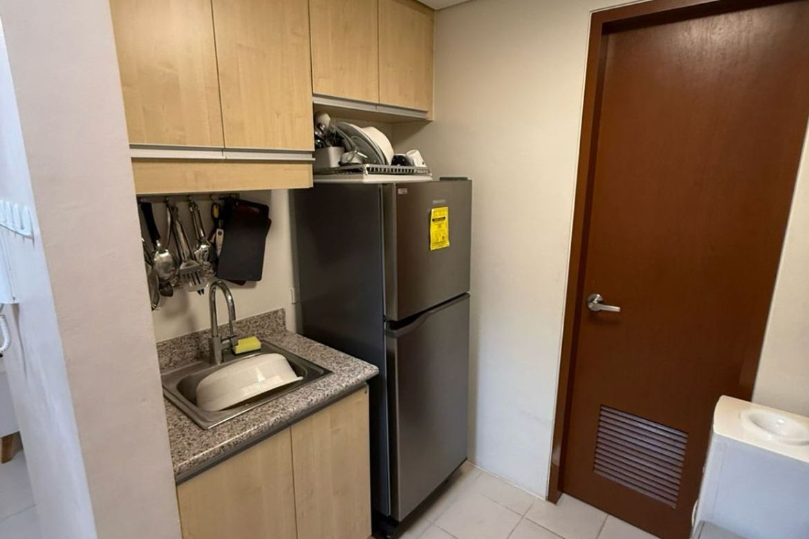 2BR Fully Furnished Apartment with Parking and Balcony
