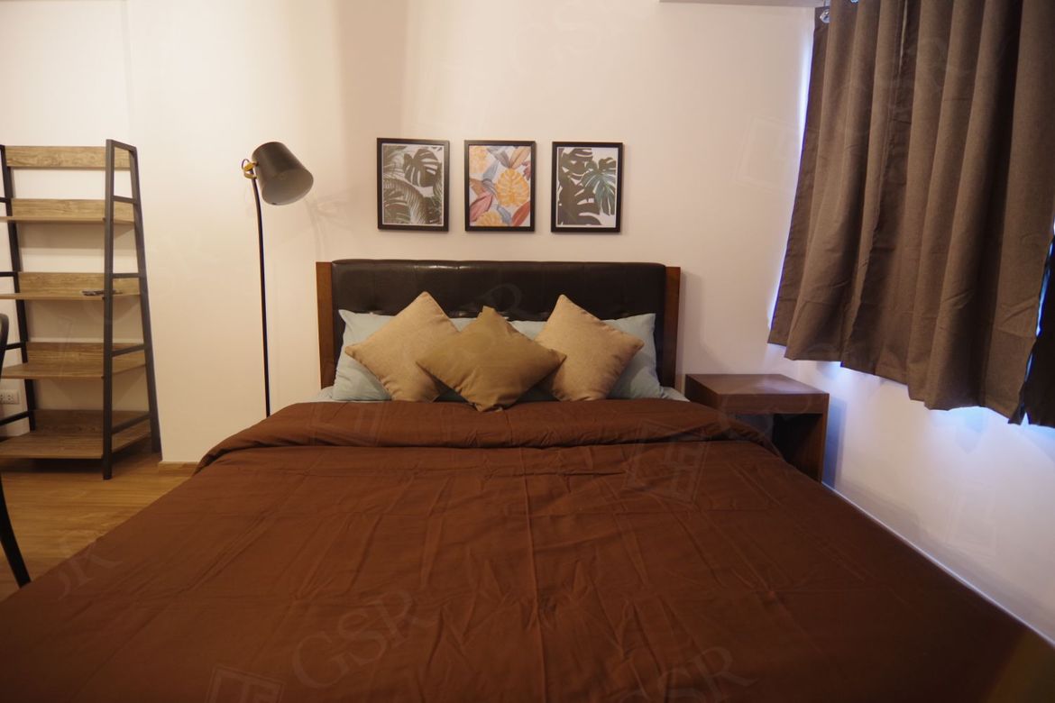 Studio Apartment in The Rise Makati, Fully Furnished
