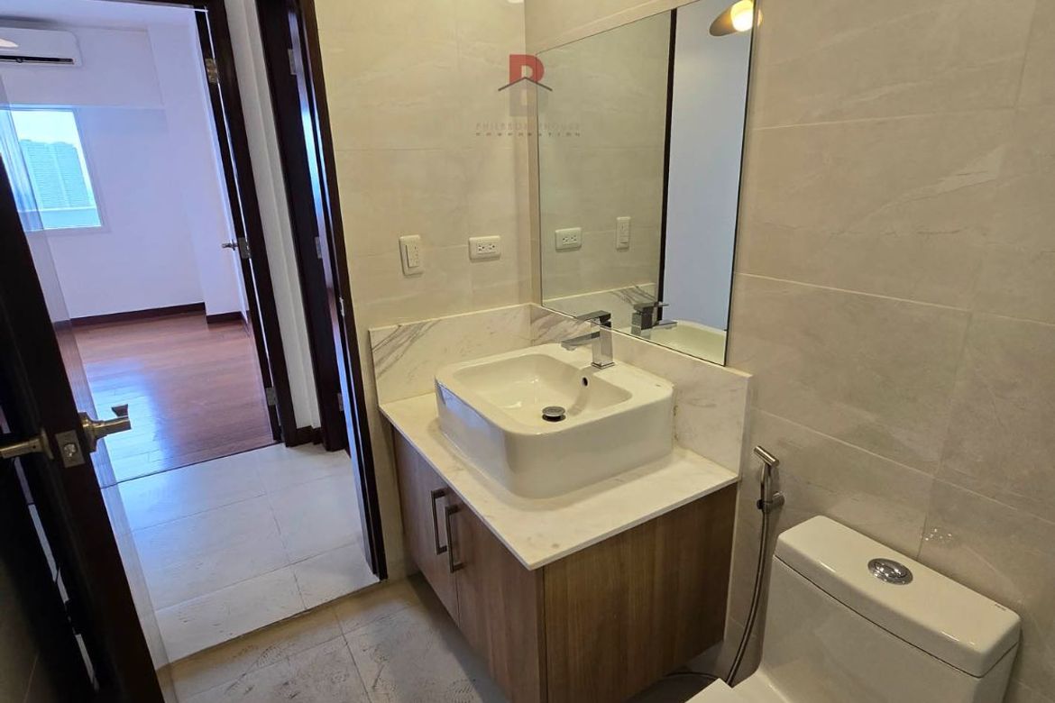2 Bedroom Condo at The Royalton with Balcony and Parking