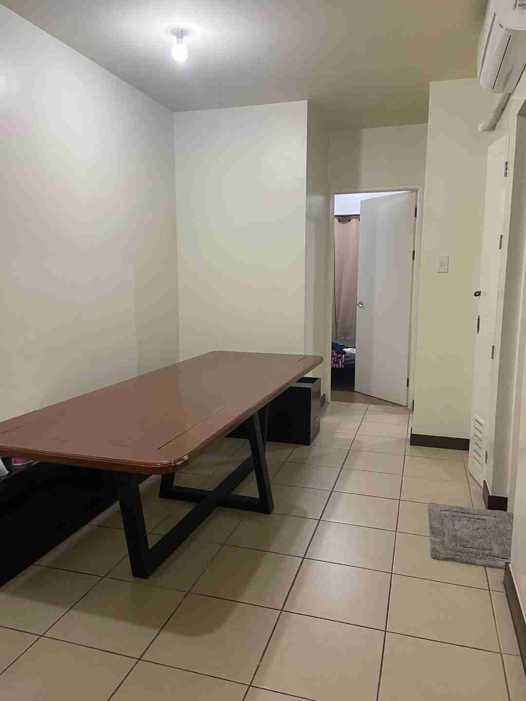 Brixton Place 2BR Apartment in Weston Tower, Facing BGC
