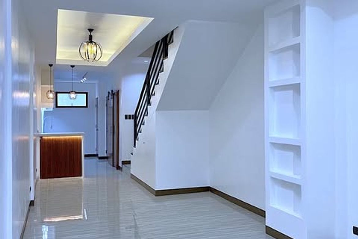 3 Storey 4 Bedroom Townhouse in Bangkal, Makati City