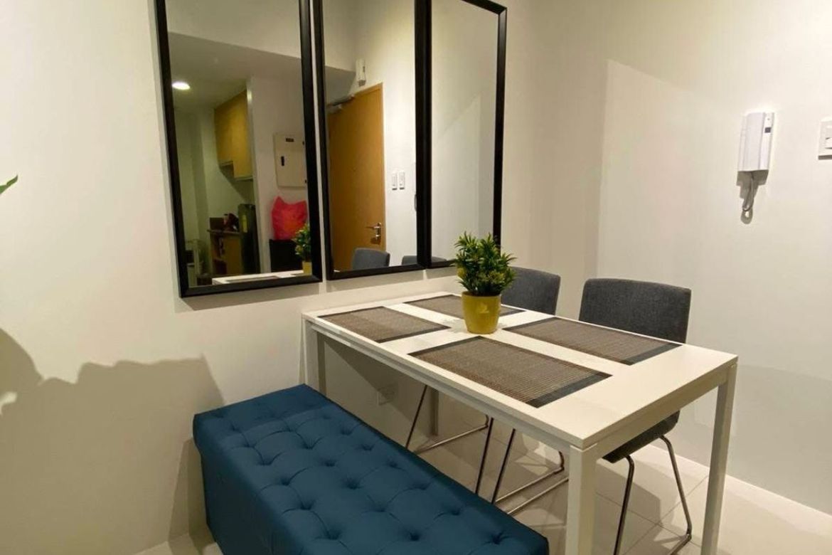 1-Bedroom Furnished Unit at Madison Park West