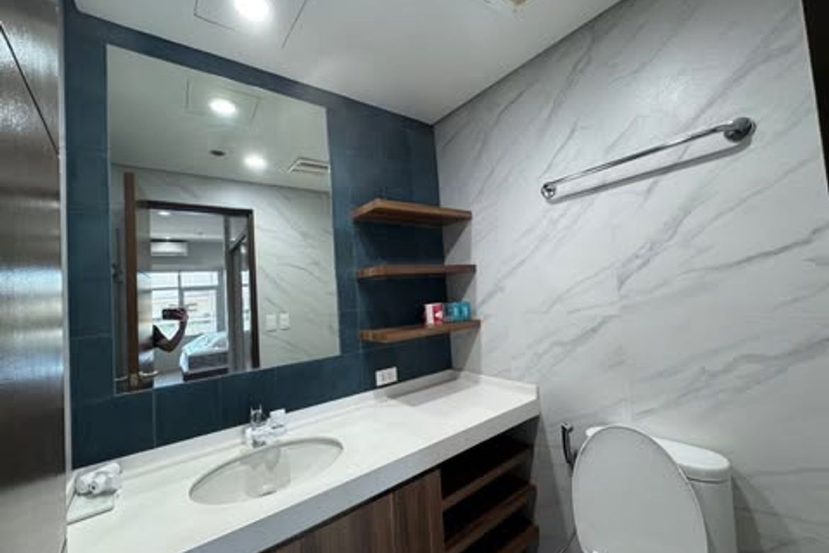1BR Unit for Lease in One Serendra BGC