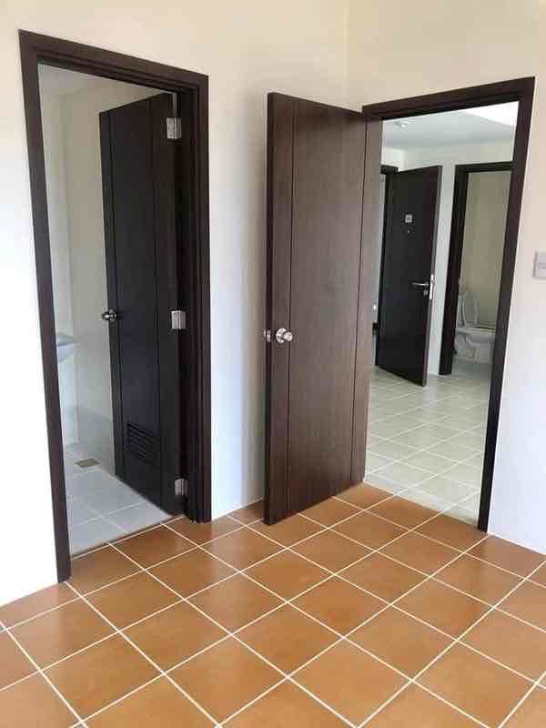 Covent Garden Condo - Near Multiple Universities and Business Centers