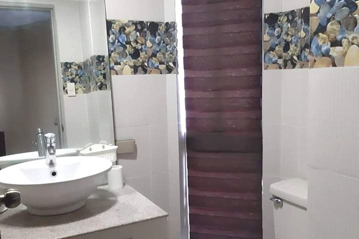 Fully Furnished 3-Bedroom Apartment with Parking