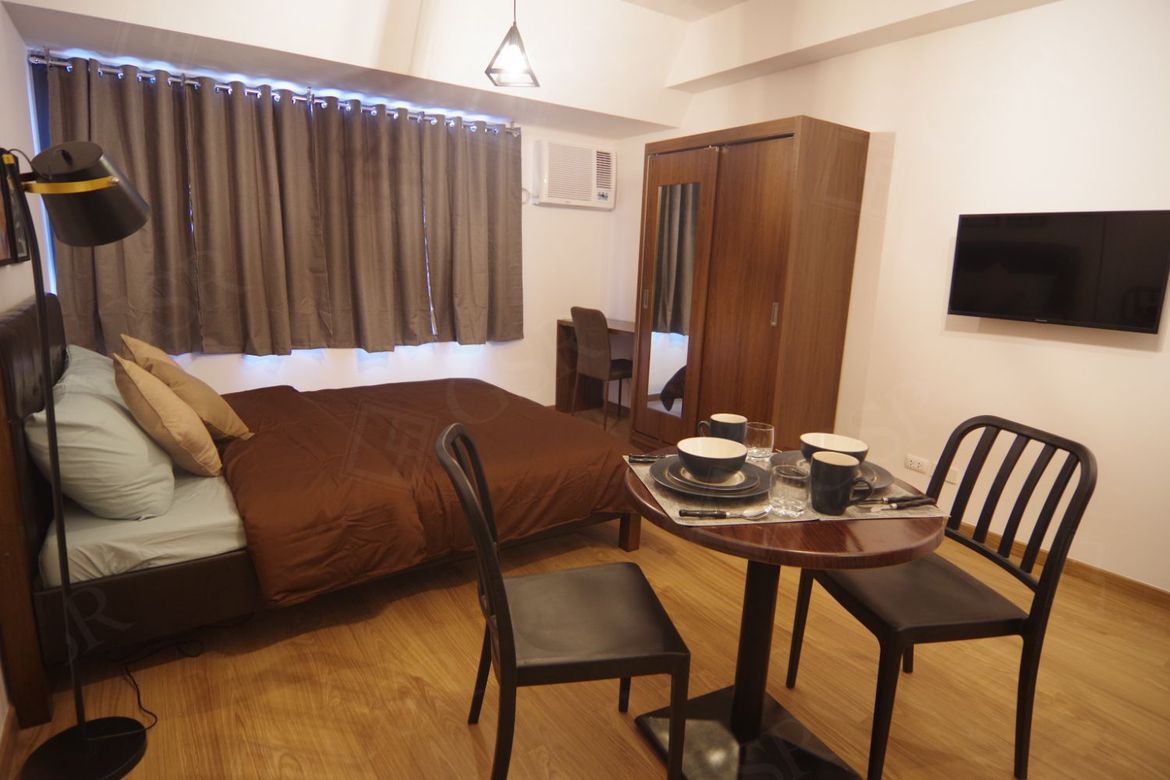 Studio Apartment in The Rise Makati, Fully Furnished