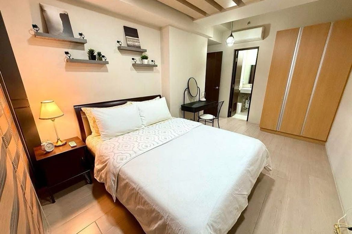 2-Bedroom Furnished Unit with Maid's Room at Uptown Ritz