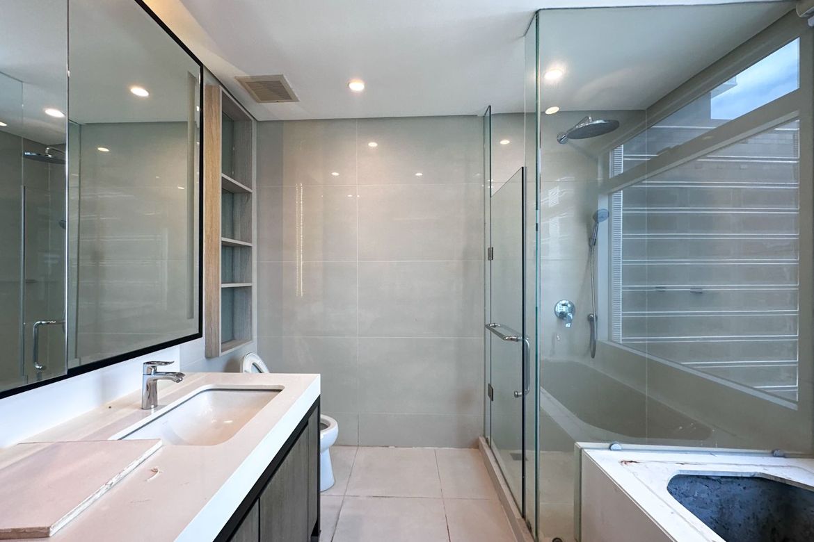2 Bedroom Fully Furnished Apartment in Makati CBD