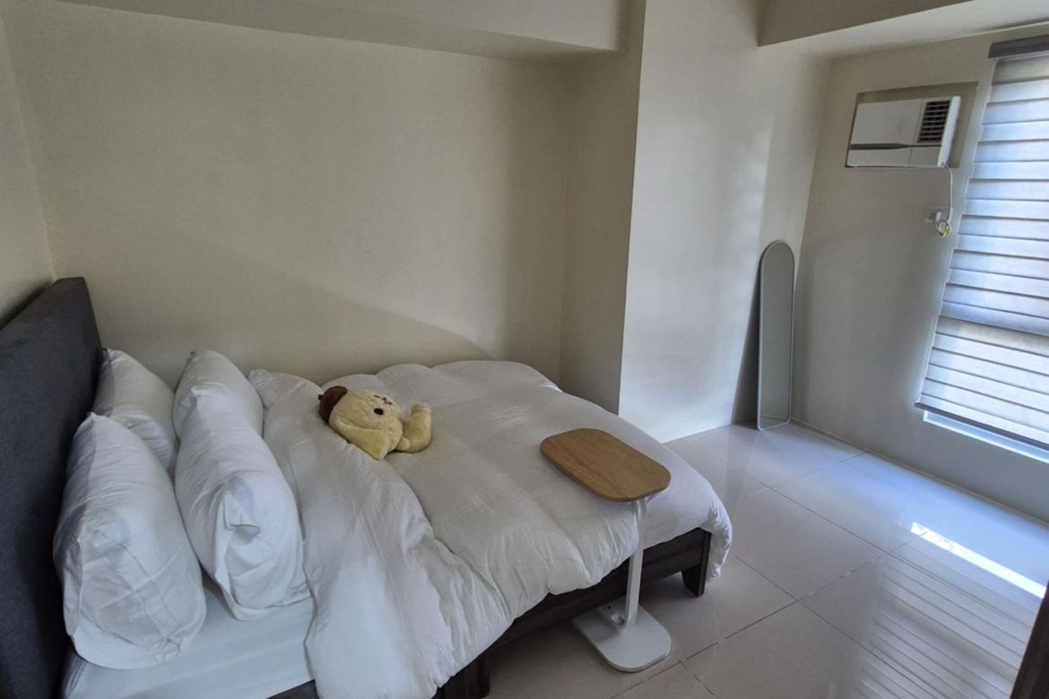 Fully-furnished 1-Bedroom Apartment in BGC, 40sqm
