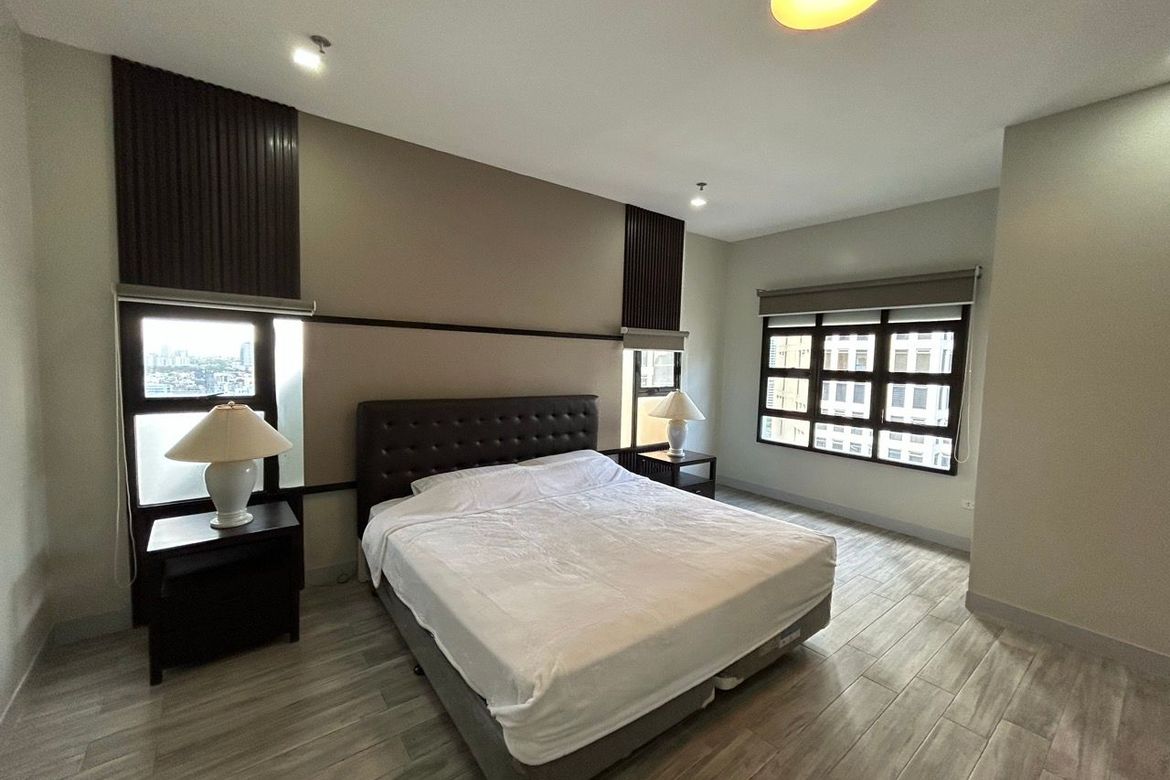 Жаңартылған және жиһаздалған 3 бөлмелі пәтер Classica Tower-да, Макати қаласы