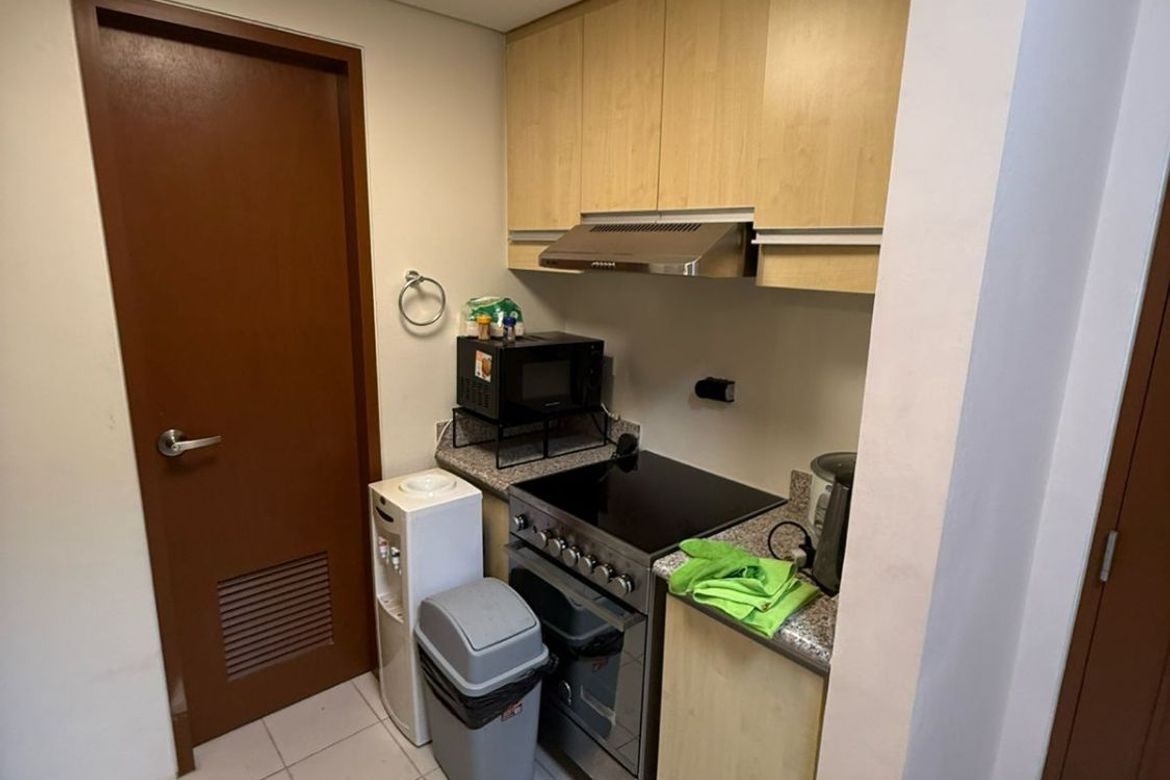 2BR Fully Furnished Apartment with Parking and Balcony