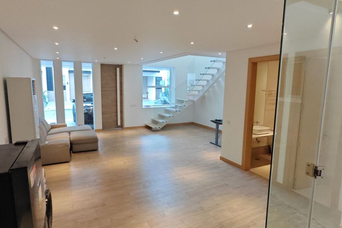 M Residences – Acacia Estates Тагиг: 2 жұмақты жартылай жабдықталған таунхаус