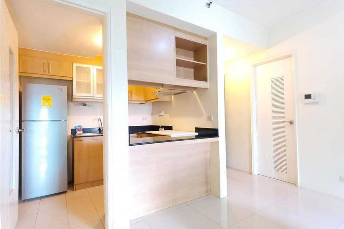 Furnished 3 Bedroom Apartment in Bay Garden Mandarin Tower, Pasay