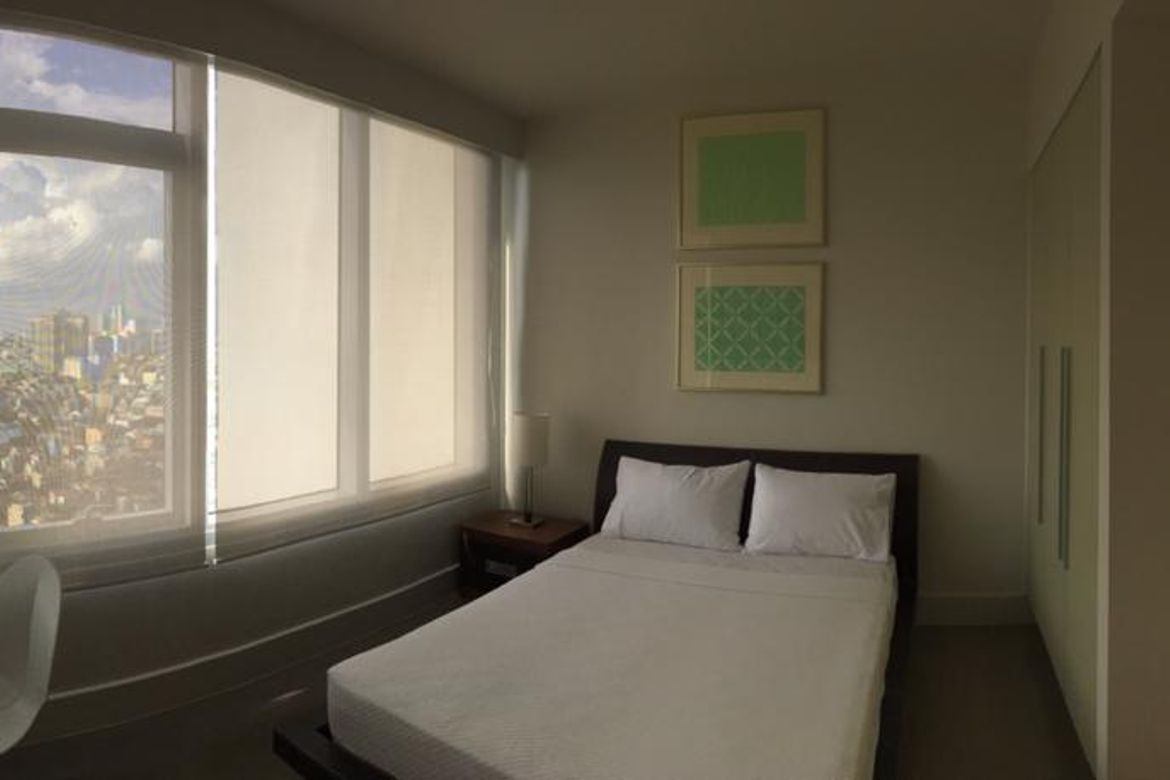Sakura Tower, Makati қаласындағы 3 бөлмелі толық жабдықталған люкс пәтер