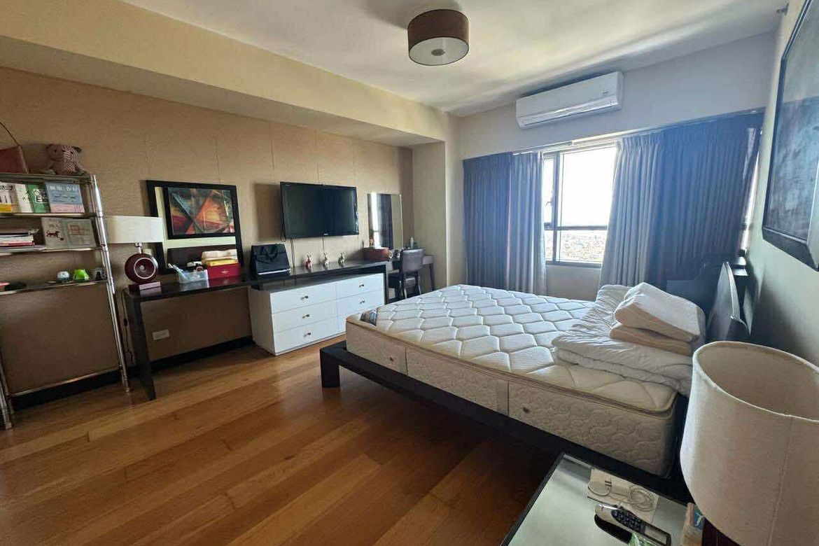 3BR Fully-Furnished Luxury Unit at The Residences At Greenbelt, Makati
