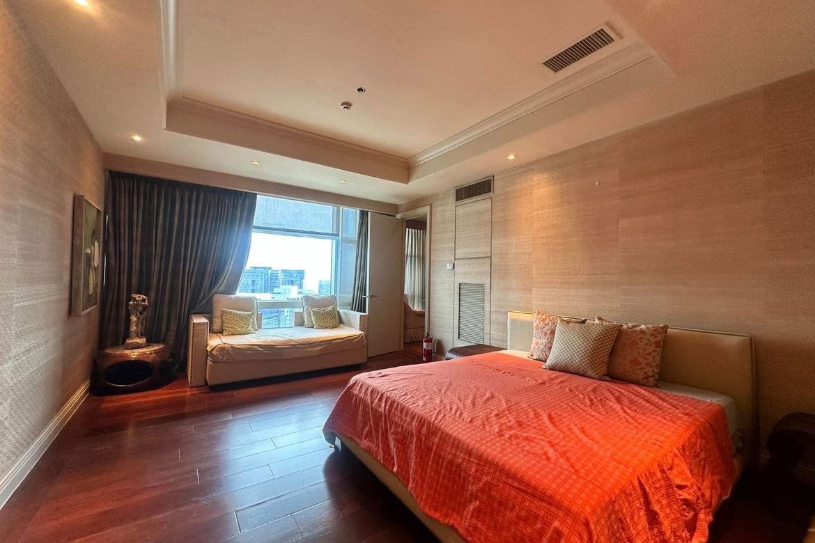 Pacific Plaza Towers-тегі 4 жұмақты люкс екі деңгейлі пәтер