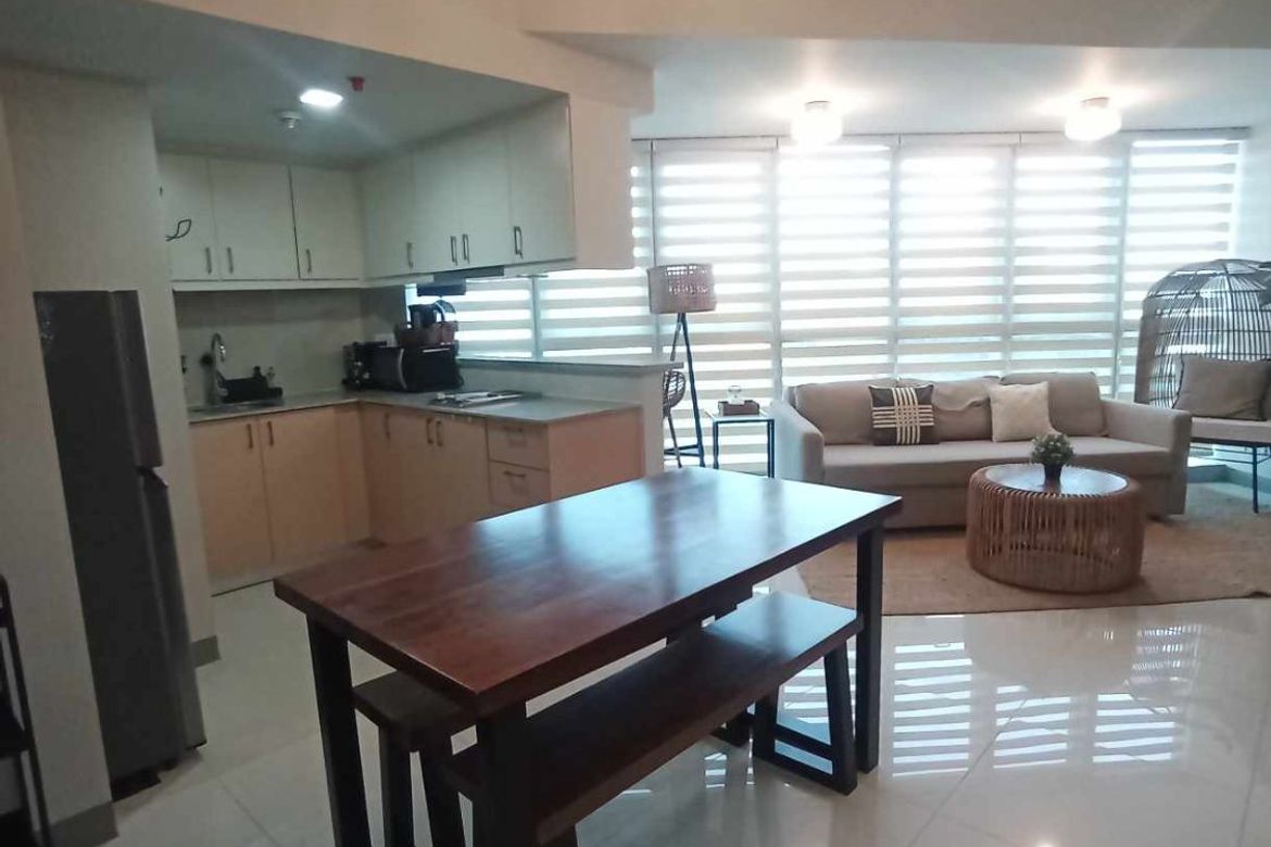 Fully-Furnished 1-Bedroom Apartment in Uptown Parksuites, Taguig