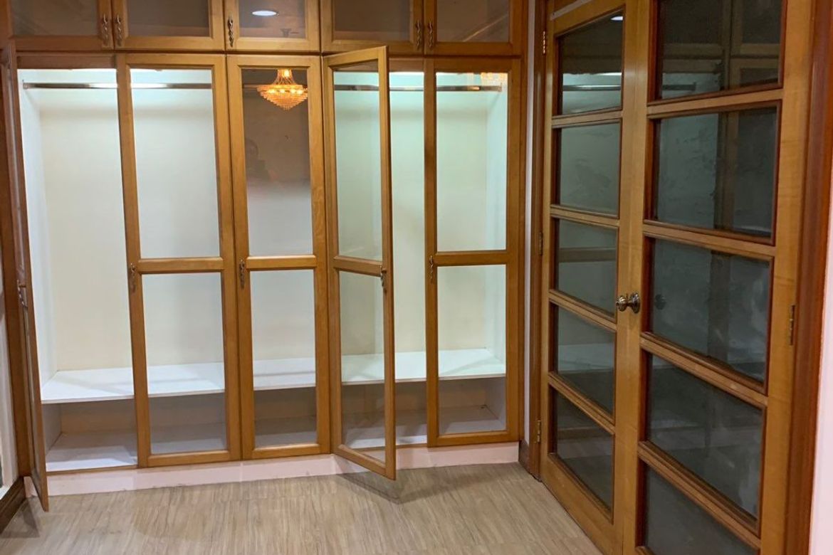 3-Bedroom Penthouse Unit at Alpha Salcedo