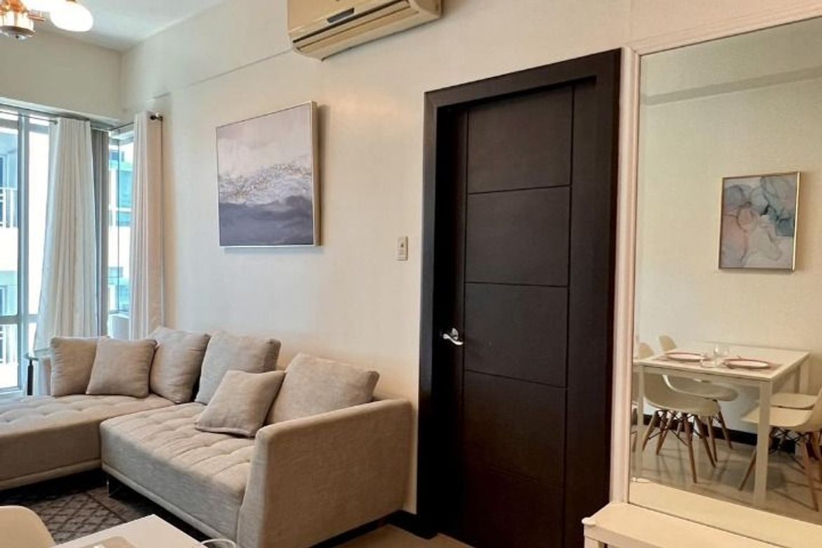 1 Bedroom Fully Furnished Apartment with Balcony