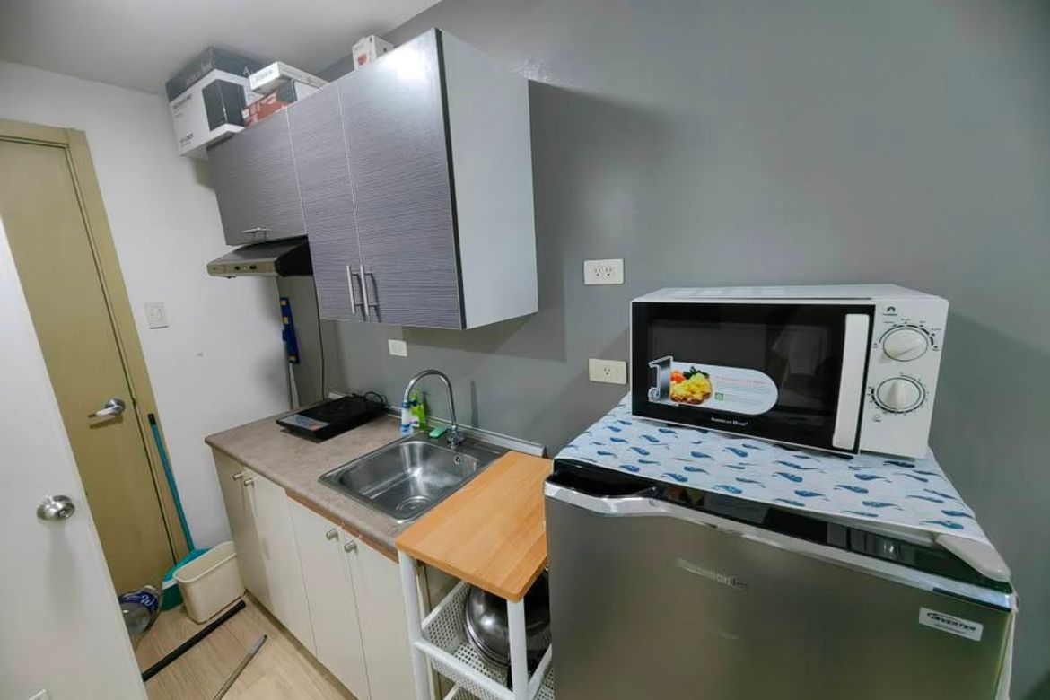 Fully Furnished Studio with Ortigas Skyline View