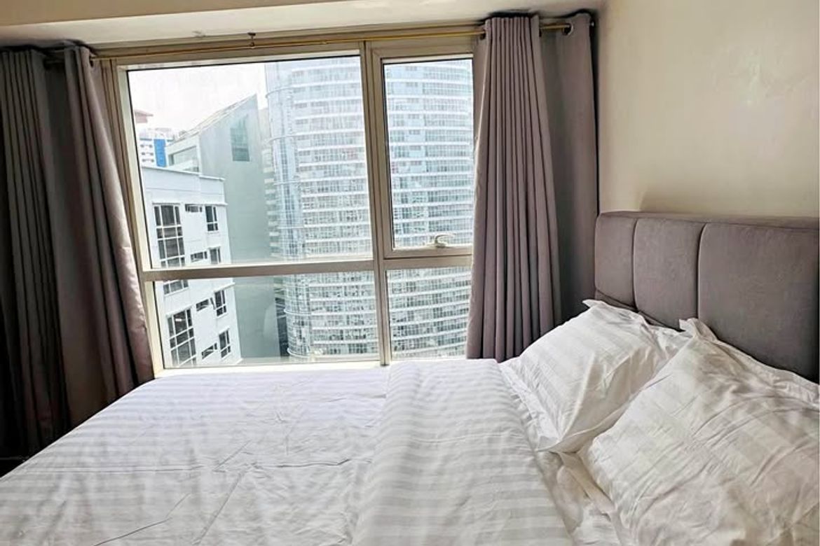 1 Bedroom Condo in The Columns Ayala, Makati City