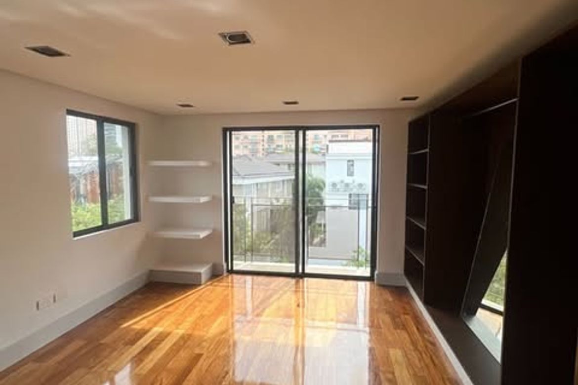 5BR House and Lot for Lease in Mckinley Hill Taguig