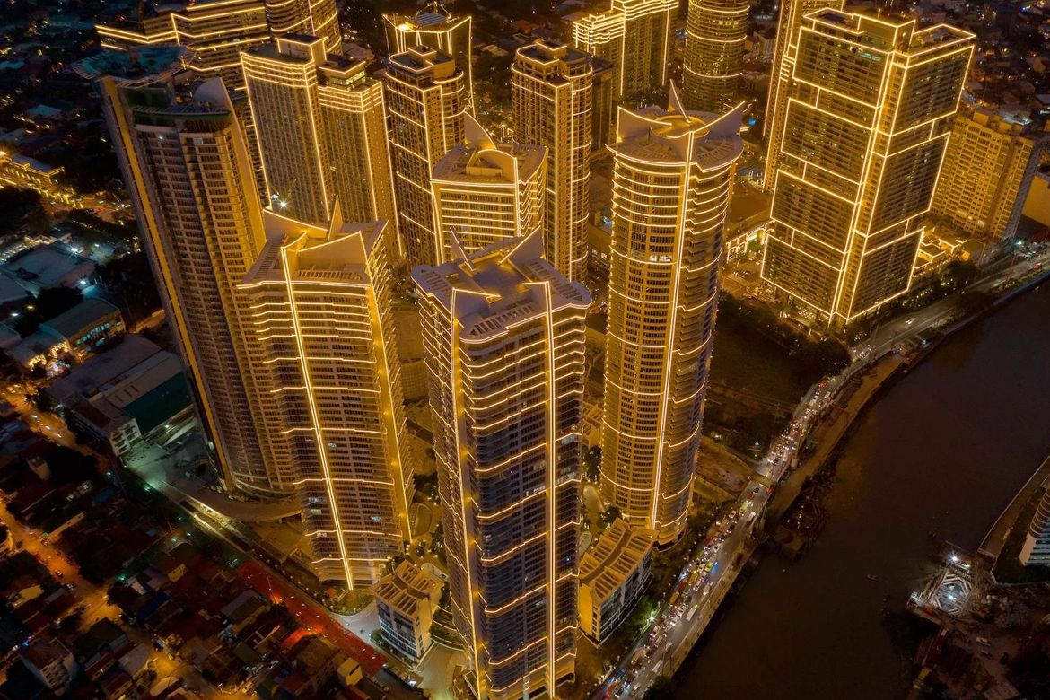 1 Bedroom Fully Furnished Condo at Proscenium, Rockwell, Makati City