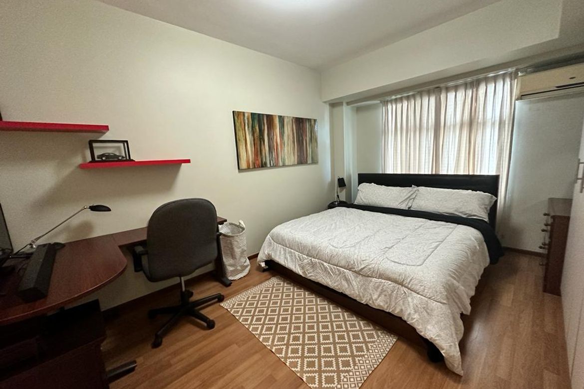 Two Serendra BGC, Тагиг қаласындағы екі бөлмелі пәтер
