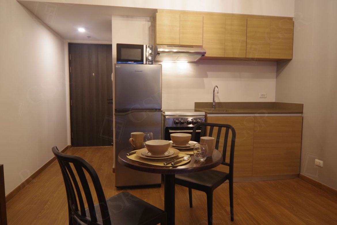 Studio Apartment in The Rise Makati, Fully Furnished