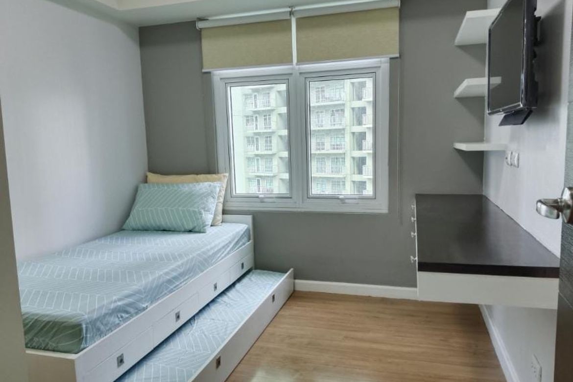 Two Serendra BGC, Тагиг қаласындағы екі бөлмелі пәтер