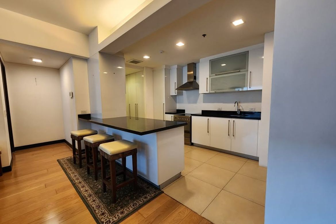 One Serendra BGC, Тагиг қаласындағы бір бөлмелі пәтер - Толық жабдықталған