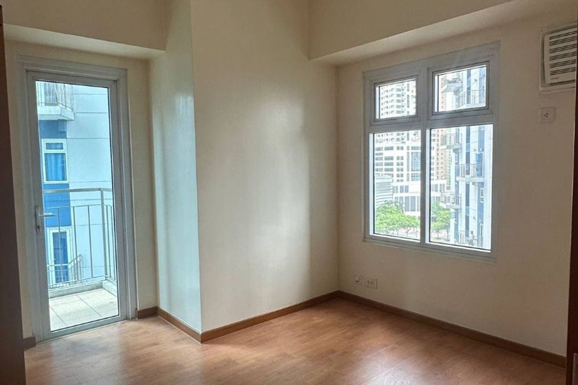 Trion Towers, BGC, Тагиг қаласындағы 1 бөлмелі бұрыш бөлме