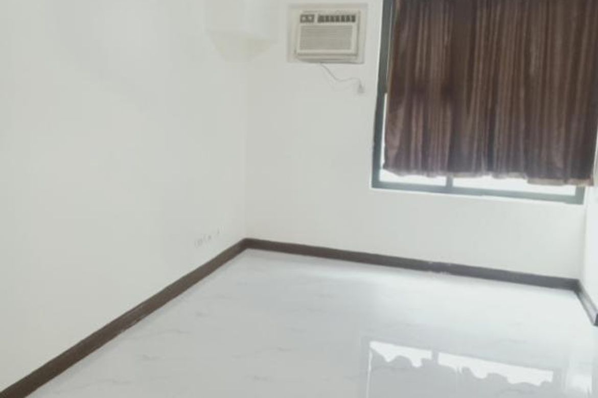 Affordable High-Floor Studio Near Makati CBD Offices