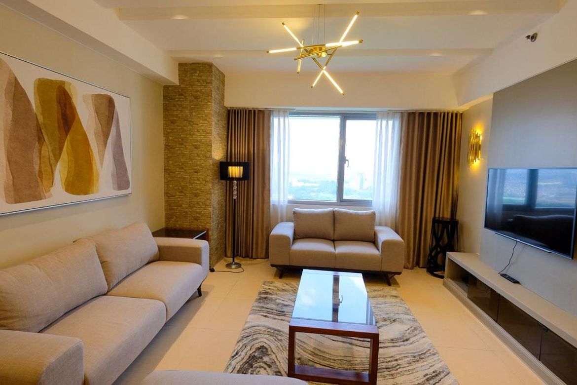 2BR Fully Furnished Unit at The Infinity, BGC