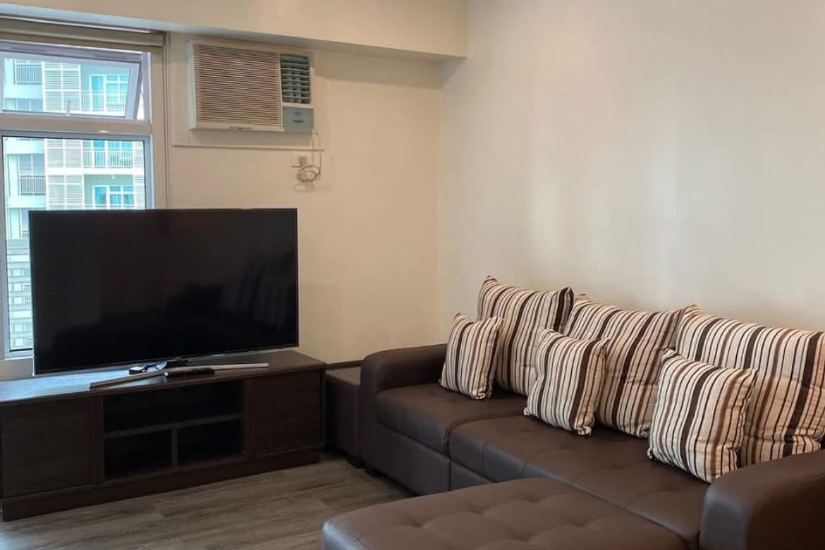 Two Serendra, The Calley - 2-жатақаналы жиһаздалған пәтер