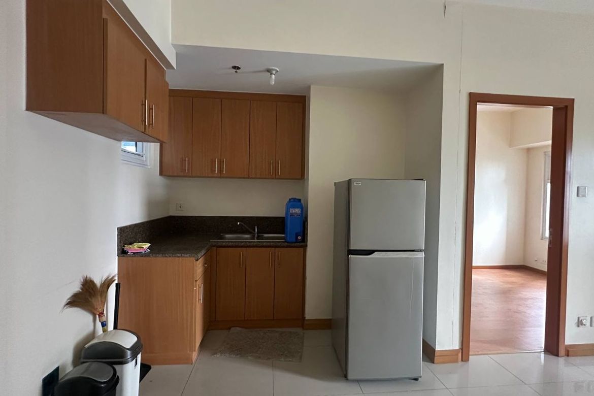 1-кімнатна кутова квартира в Trion Towers, BGC, місто Тагіг
