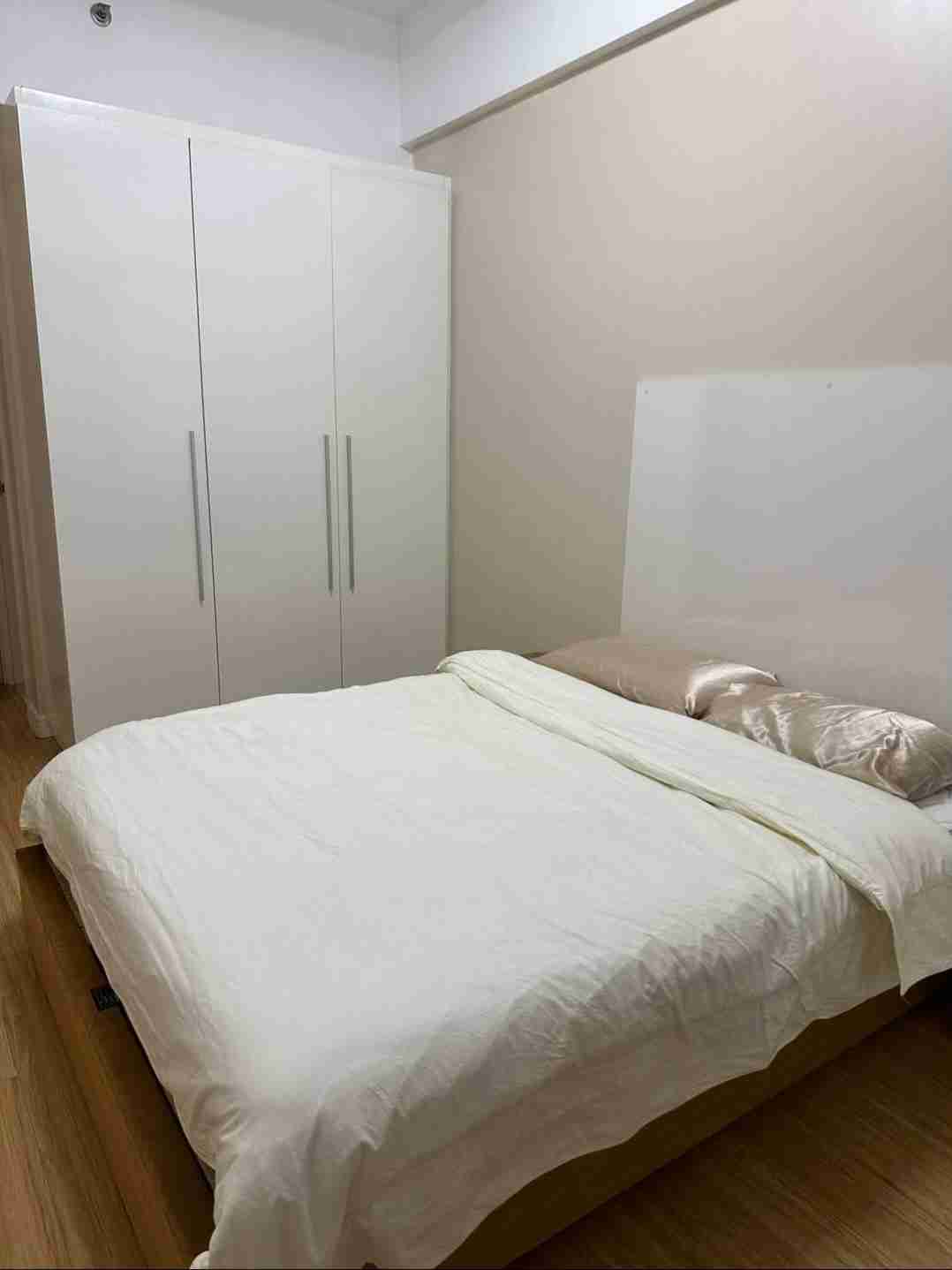 1 бөлмелі толық жабдықталған пәтер Shang Salcedo Place балконмен