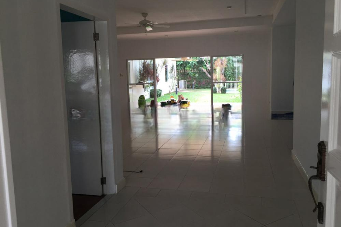 Spacious Modern House in Dasmarinas Village, Makati City