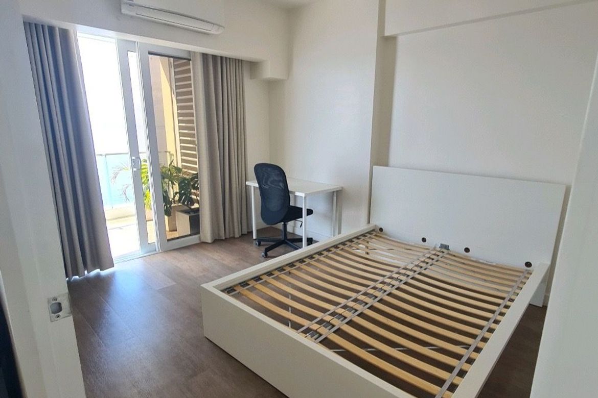 Luxury 2-Bedroom Sea View Apartment with Premium Amenities