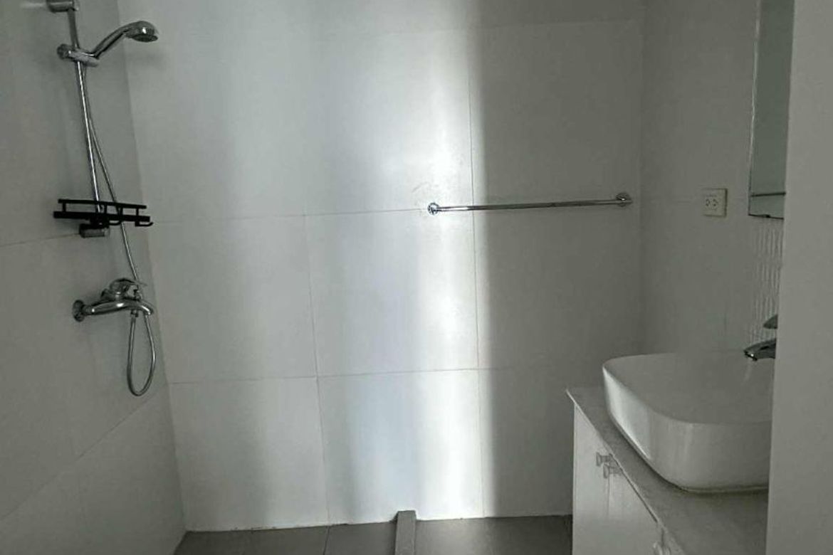1 Bedroom Loft Type Condo near Robinsons Galleria