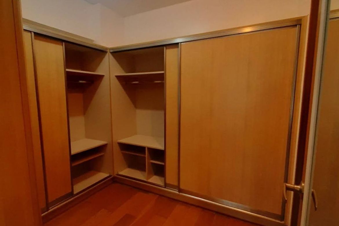 One Serendra BGC, Тагиг қаласындағы 3 бөлмелі жиһазбен жабдықталған пәтер
