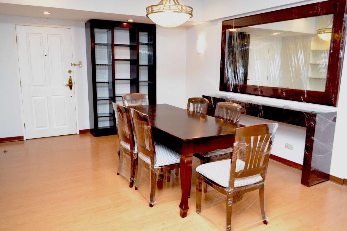 Elizabeth Place, Makati қаласындағы 3 жатты бөлмелі люкс пәтер