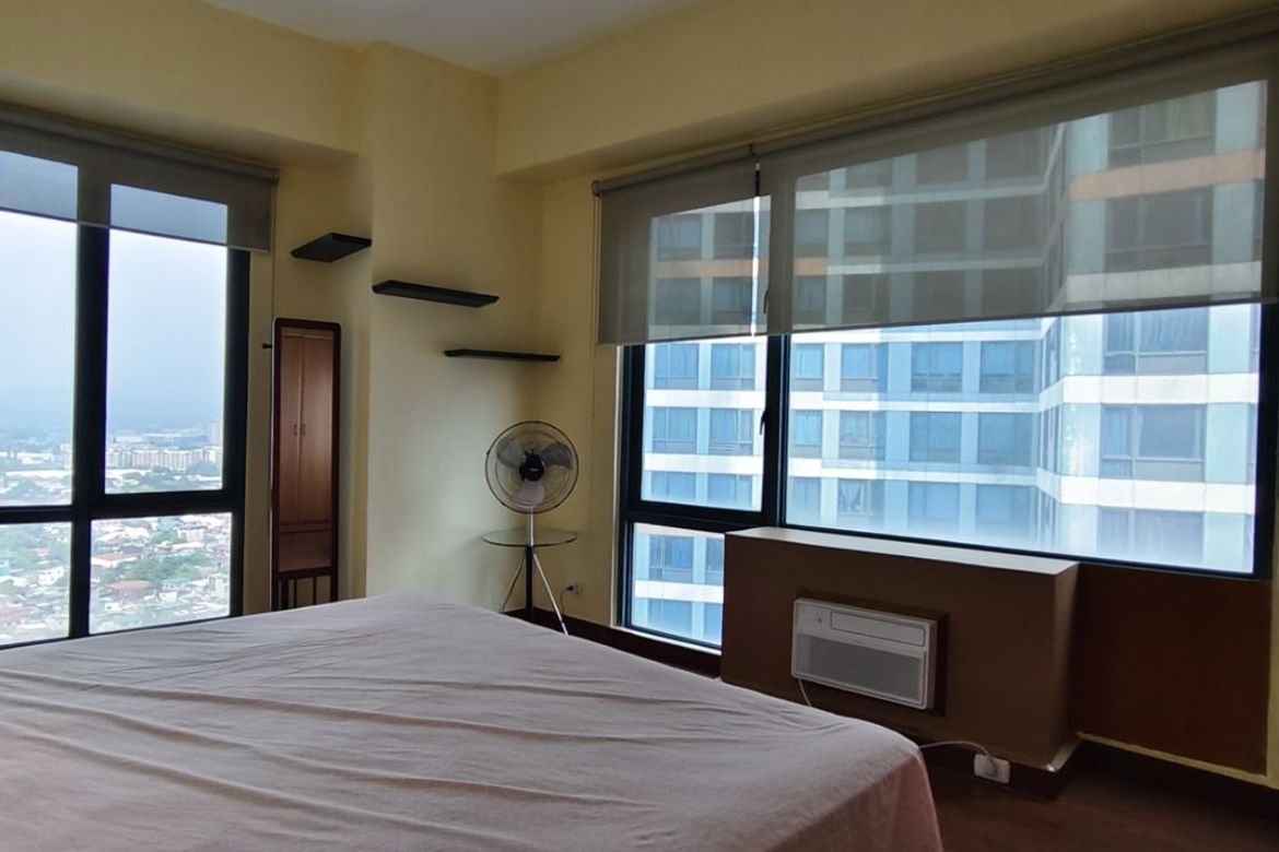 Fully Furnished 2BR Condo at Eastwood Parkview, Quezon City