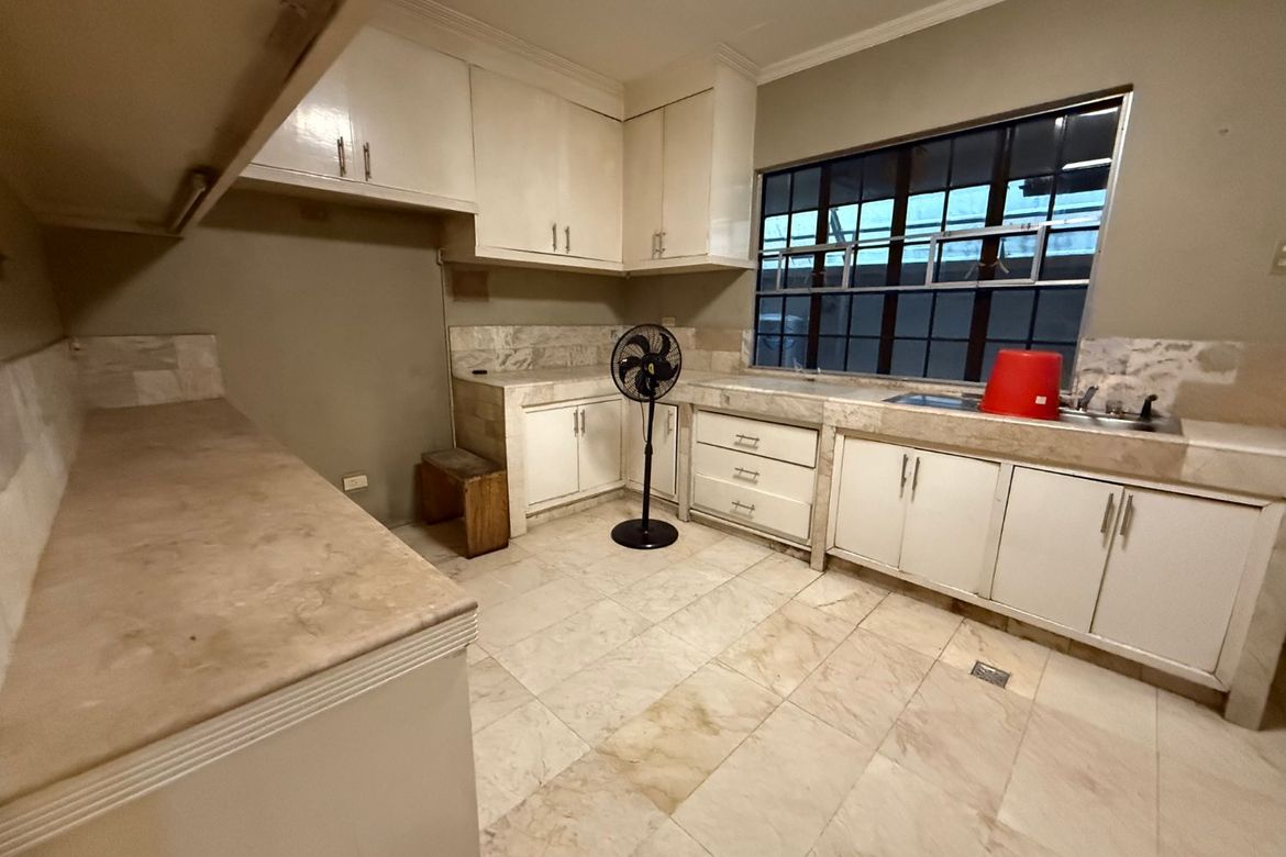 4 жұмақты үй, Acropolis Greens, Кесон-Сити