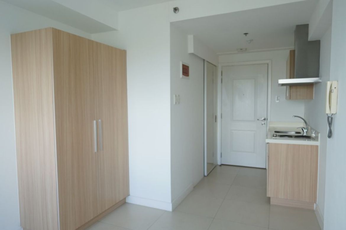Studio Unit at The Residences at Commonwealth, Quezon City
