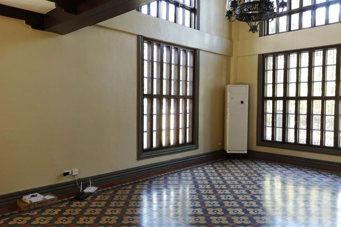 Spacious 4-Bedroom House in Ayala Alabang with Pool