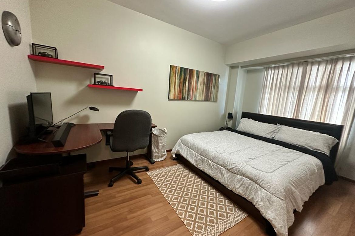Two Serendra BGC, Тагиг қаласындағы екі бөлмелі пәтер