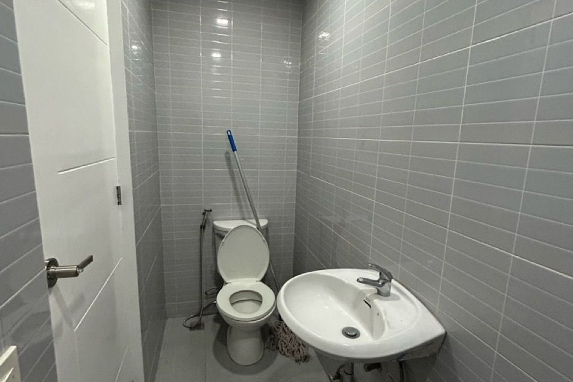 Жаңартылған және жиһаздалған 3 бөлмелі пәтер Classica Tower-да, Макати қаласы